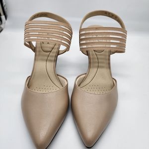 Size 10 M LifeStride Taupe Heels